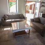 Chloe's House Pano Akourdalia
