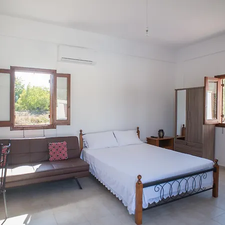 Chloe's House * Pano Akourdalia