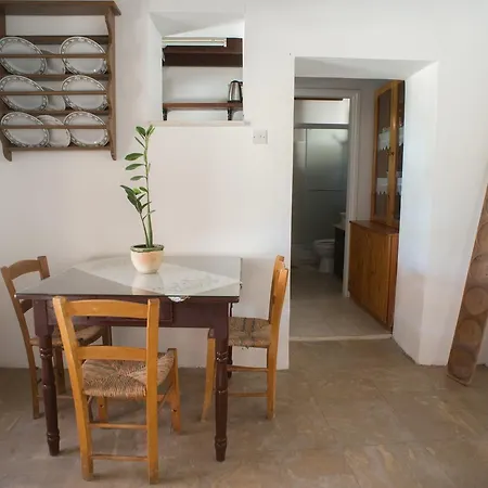 Chloe's House בית כפרי Pano Akourdalia