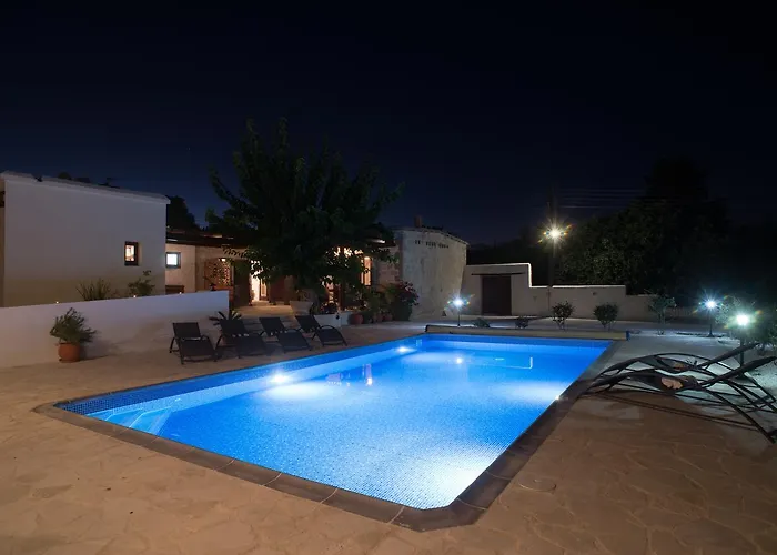 Летний дом Chloe's House Pano Akourdalia