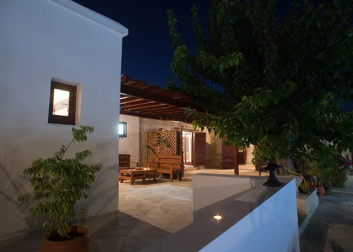 Chloe's House * Pano Akourdalia