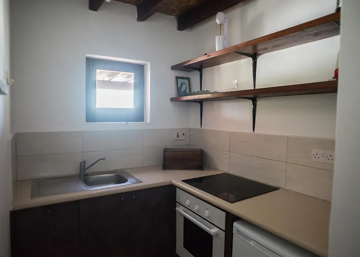 Chloe's House * Pano Akourdalia