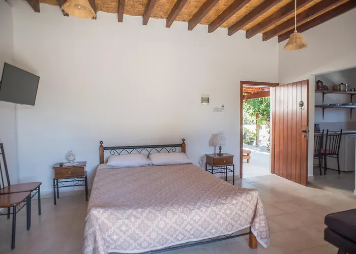 Chloe's House Pano Akourdalia